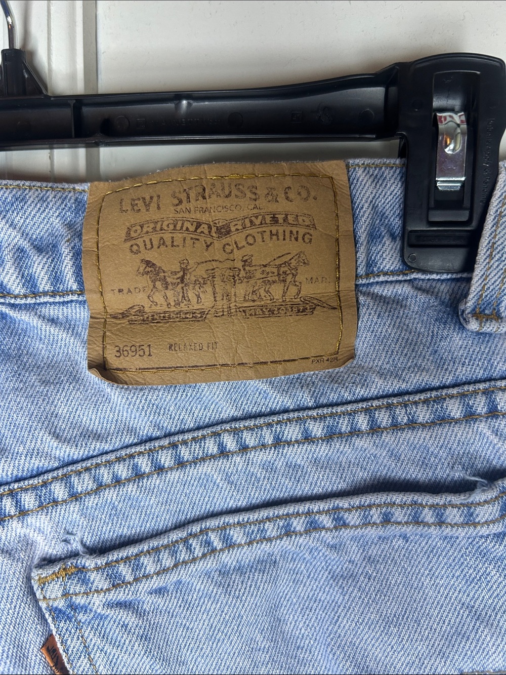 Vintage 90s Levi's Light Wash Denim Shorts | High Rise Mom Shorts | Orange Tab - Picture 9 of 12